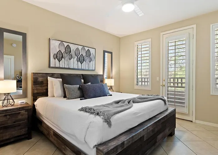 Lux Pool, Jacuzzi, Gym & Golf Access
