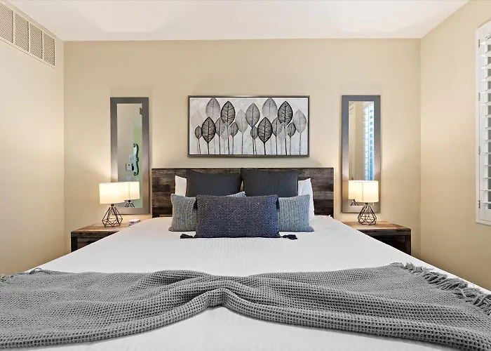 Lux Pool, Jacuzzi, Gym & Golf Access *