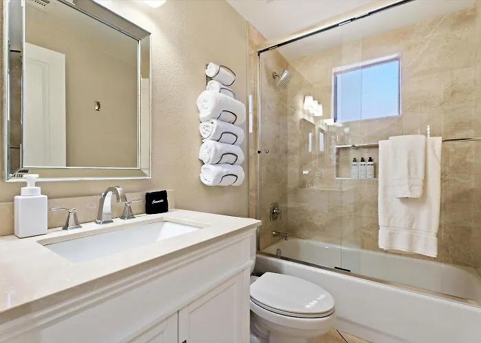 Holiday home Lux Pool, Jacuzzi, Gym & Golf Access