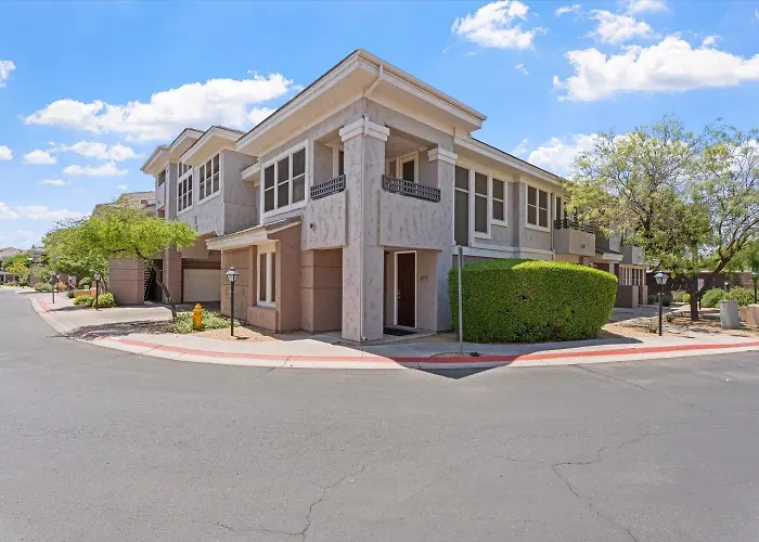 Lux Pool, Jacuzzi, Gym & Golf Access * Scottsdale